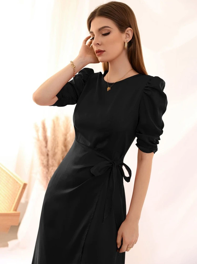 Modelyn Vestido línea A cruzado de manga farol con cordón lateral - Negro - Ver 5