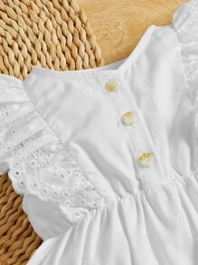 SHEIN 嬰兒網眼刺繡荷葉邊前紐扣洋裝 - 白色 - 查看 3