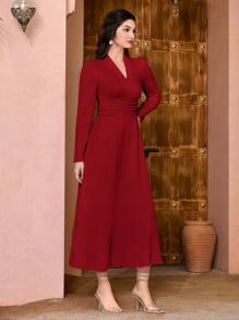 Modelyn 素色交疊領褶邊洋裝