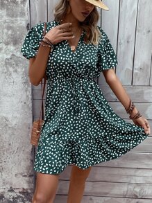 SHEIN LUNE Vestido con estampado de manga mariposa bajo con fruncido - Verde Oscuro - Ver 6