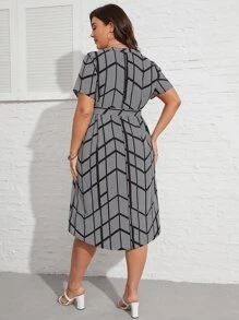 SHEIN Clasi Plus Geo Print Notched Neck Belted Dress, Summer - Black and White - View 2