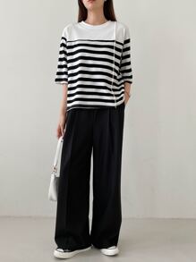 DAZY 條紋圖案落肩T恤 - 黑與白 - 查看 4