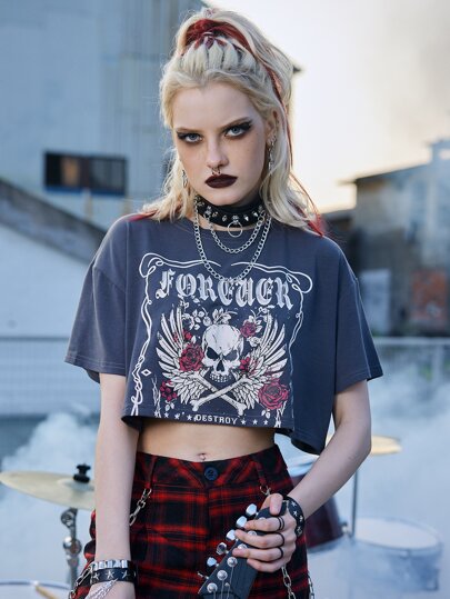 Skull & Rose Print Drop Shoulder Crop Tee