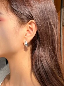 DAZY 極簡耳釘 - 銀色 - 查看 3