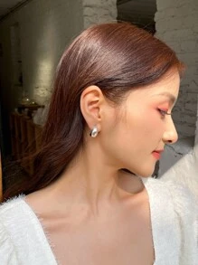 DAZY 極簡耳釘 - 銀色 - 查看 5