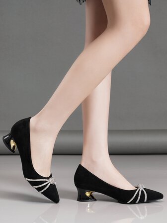 秋冬季水钻缎带低帮高端女鞋，时尚舒适百搭，粗跟设计，优雅派对风。