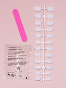 用24片白色纯色短方形假指甲、1张胶带和1个指甲锉，瞬间提升你的造型。 - 白色 - 查看 2