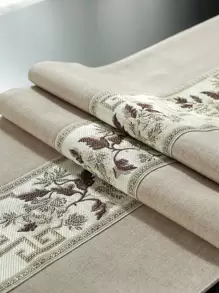 1 Pieza Camino de mesa, de tela de poliéster impermeable, cinta jacquard, flecos con borlas para decoración, adecuado para hogar, fiesta, hotel, restaurante, decoración de mesa de comedor, disponible en múltiples tamaños - Beis - Ver 2