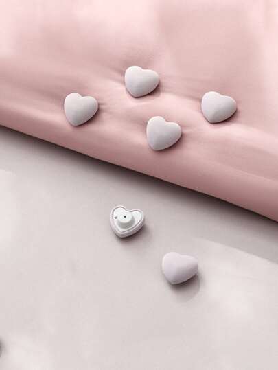 2pairs Heart Design Bed Sheet Fixing Clip