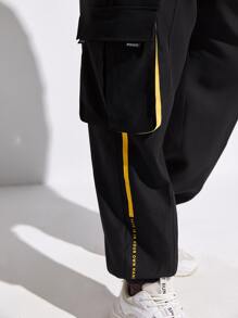 Manfinity Men Flap Pocket Side Cargo Trousers - Black - View 3