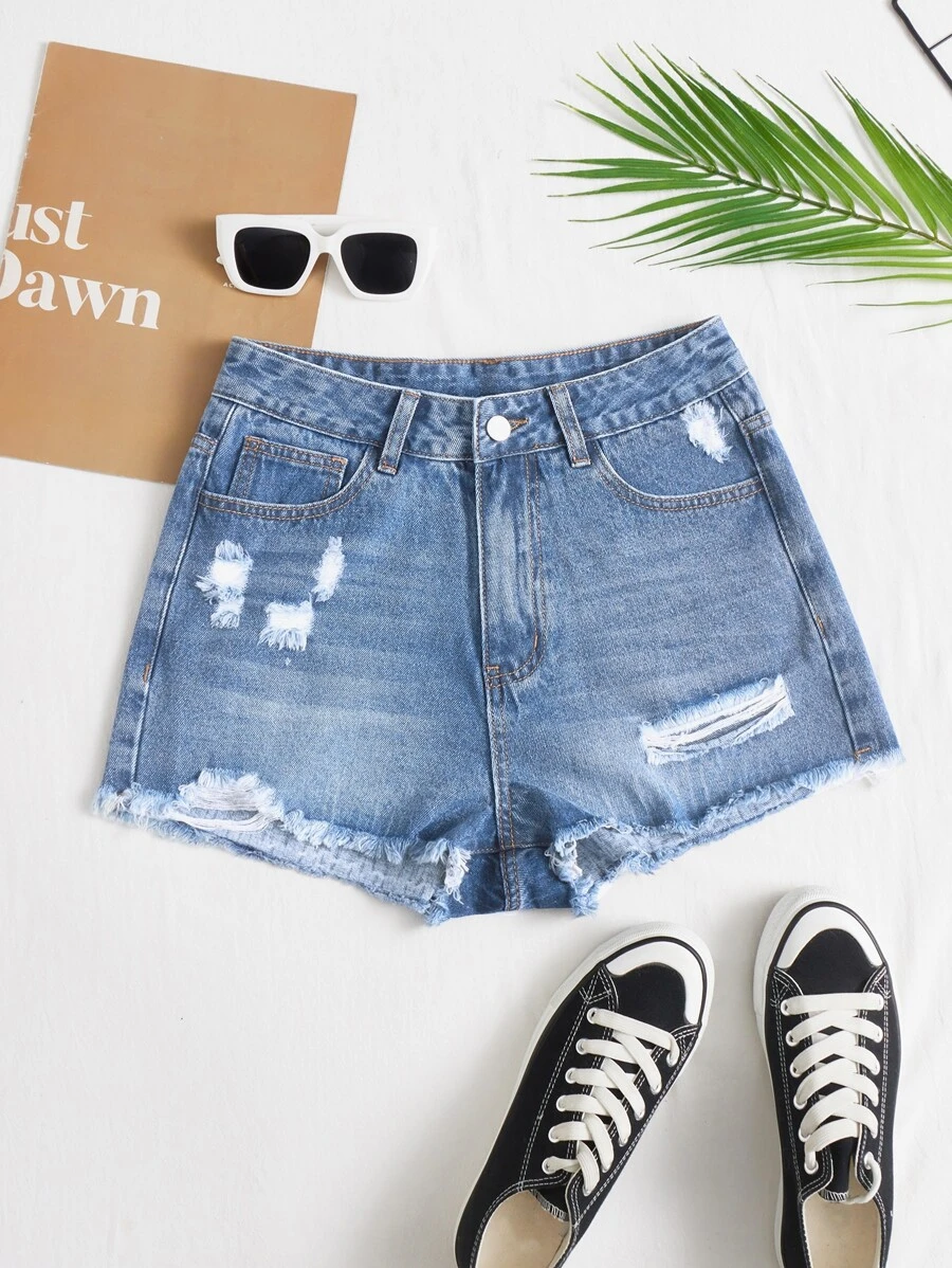 SHEIN EZwear Shorts mezclilla desgarro bajo crudo - Lavado ligero - Ver 1