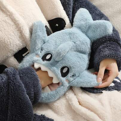 1 件装鲨鱼热水袋，卡通毛绒套热敷袋，适合冬季男孩情人节心形女士情人节