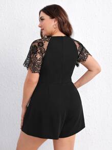 SHEIN Privé 大碼蕾絲拼接鎖眼領連身短褲 - 黑色 - 查看 2