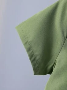 小男童翻蓋口袋下擺開叉上衣和褲子