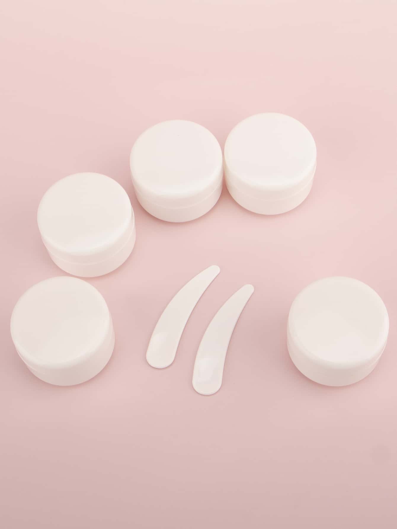 5pcs 20g White Plastic Cosmetic Jars with 2pcs Mask Spoons, Portable Travel Containers for Creams and Lotions