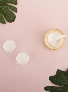 5pcs 20g White Plastic Cosmetic Jars with 2pcs Mask Spoons, Portable Travel Containers for Creams and Lotions