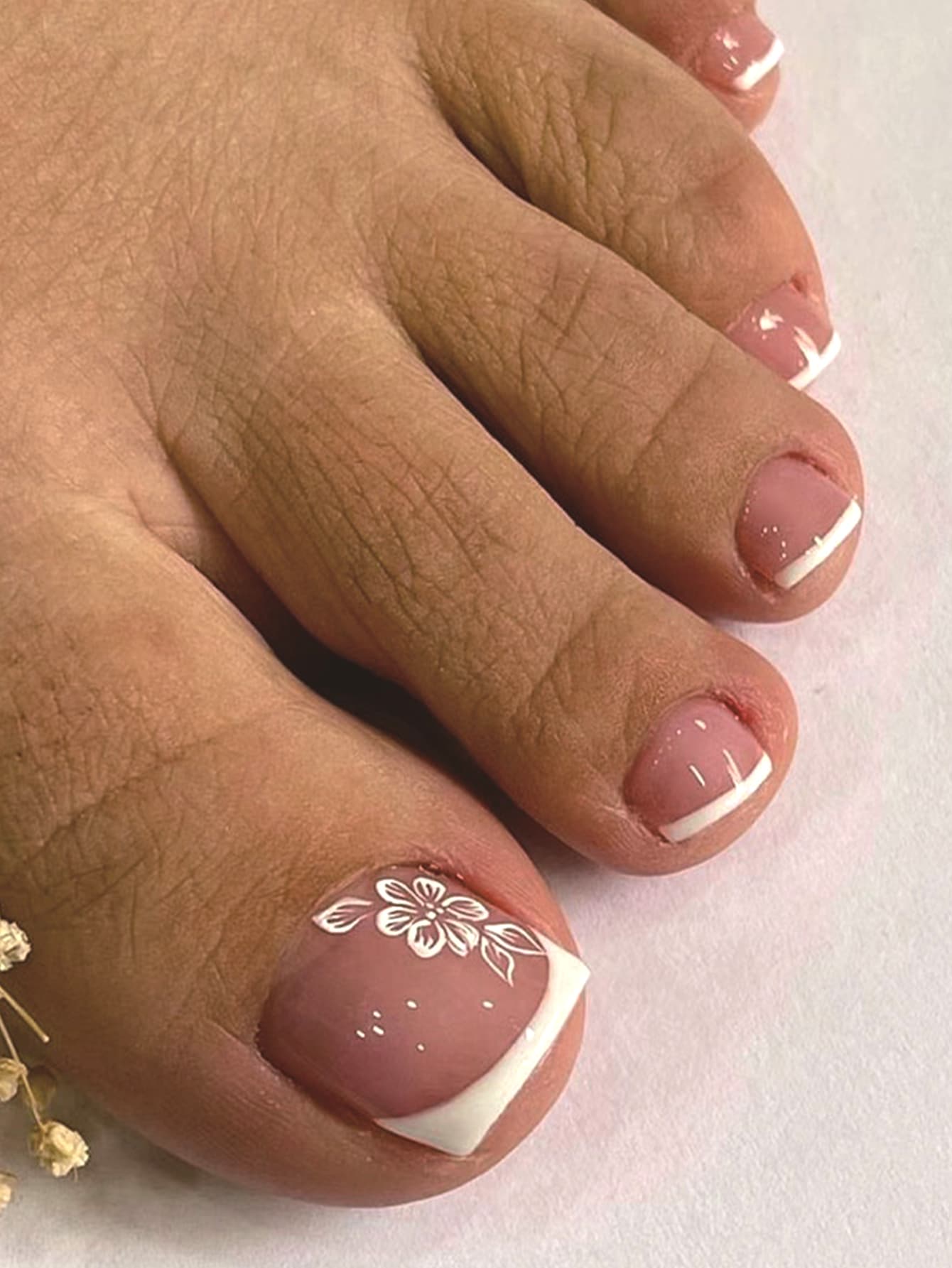 Upgrade Your Style With 24pcs/set Square Shaped Simplistic French Style White Edged Rose Floral False Nails For Parties, Dance Balls, Dates, Afternoon Teas And Daily Wear - Multicolor - View 1