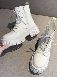 2025 秋冬女士仿珍珠蝴蝶结装饰尖头粗跟高跟鞋、时尚仿麂皮踝带高跟鞋、女靴