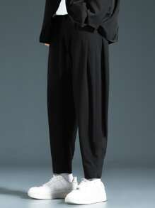 Manfinity Hypemode Men Solid Plicated Detail Trousers - Black - View 2