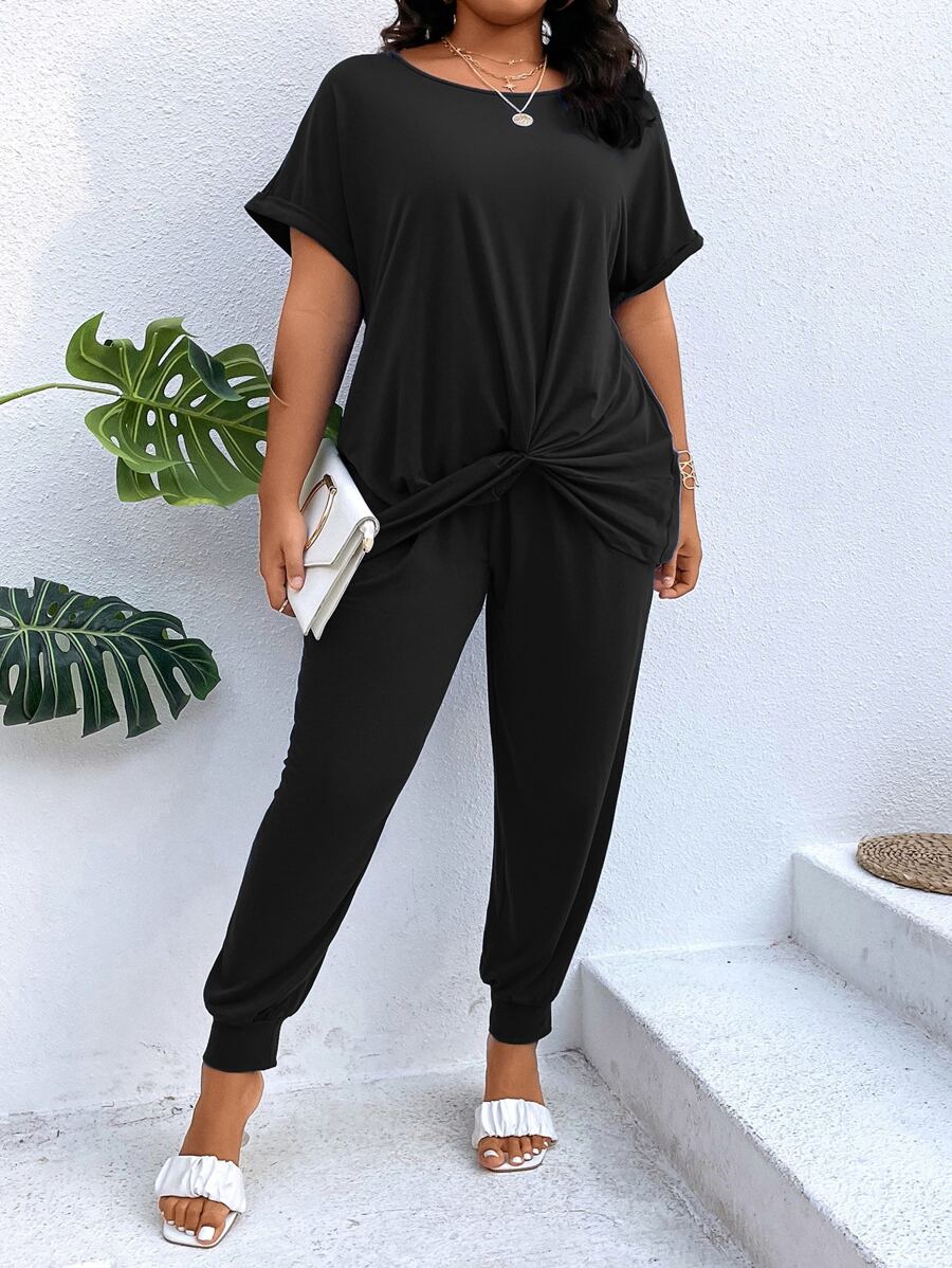 SHEIN LUNE 大碼扭結下擺蝙蝠袖T恤和運動褲 - 黑色 - 查看 1