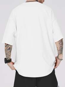 ROMWE MEN Street Life Camiseta Y2k de hombros caídos con gráfico de oso y letra para hombre - Blanco - Ver 2