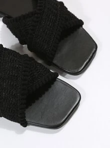 女士夏季拖鞋，新款女性柔软法式平底防滑沙滩凉鞋