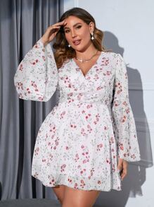 Double Crazy Vestido midi elegante con mangas acampanadas y estampado de flores pequeñas para mujer talla grande, apropiado para conciertos, fiestas y vacaciones - Blanco - Ver 1