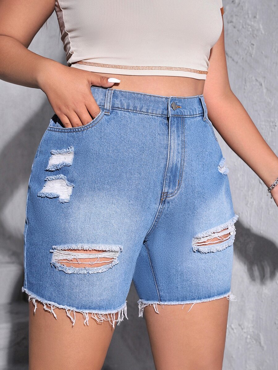 SHEIN Essnce 大碼破洞毛邊牛仔短褲 - 中等水洗藍 - 查看 1