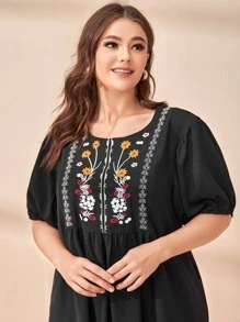 Mulvari Plus Floral Embroidery Smock Dress - Black - View 4