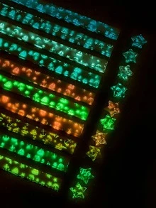 Papel de origami de estrellas barco & con patrón de ancla brillante en oscuro con estrella papel creativo multipropósito para artesanía de bricolaje en casa - Multicolor - Ver 2