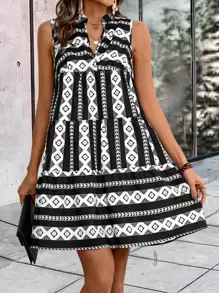 SHEIN LUNE 幾何印花缺口領荷葉邊娃娃裙 - 黑與白 - 查看 5