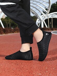 男孩卡通圖案一腳蹬水鞋運動型戶外黑色織物水襪