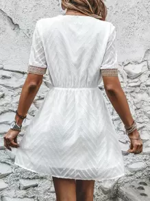 SHEIN LUNE Đầm Tương phản ren In chữ V Giải trí - trắng - Xem 2