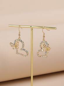 2 件水钻心形和蝴蝶装饰耳环情人节、妈妈、母亲、母亲节、礼物 - 彩色 - 查看 3