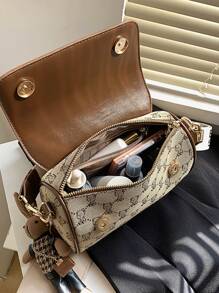 带卡通吊饰的小方形包卡通熊和字母图形翻盖 PU 这款防水多功能斜挎腰包让您保持时尚和井然有序！，女士包包优雅 - 卡其色 - 查看 5