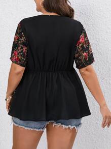 SHEIN LUNE Plus Floral Print Surplice Neck Peplum Blouse - Black - View 2