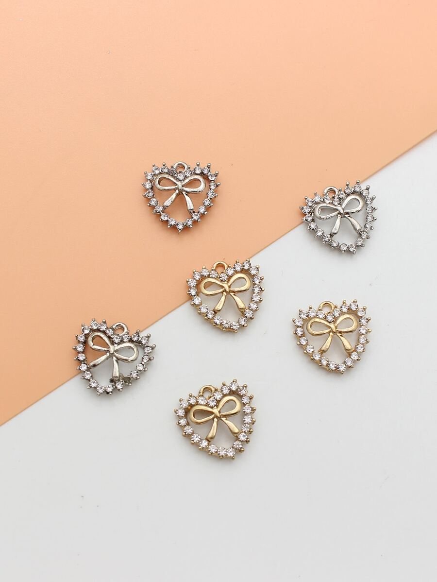 6 piezas Colgante DIY al azar con diseño de diamante de imitación con corazón