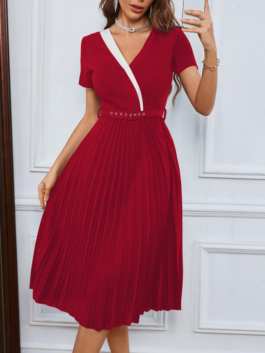 SHEIN Clasi Contrast Trim Pleated Hem Buckle Belted Dress - Red - View 1