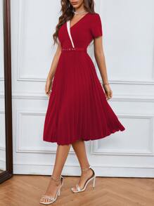 SHEIN Clasi Contrast Trim Pleated Hem Buckle Belted Dress - Red - View 3