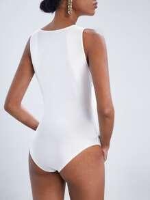 Maija 前鏤空金屬裝飾連身背心 - 白色 - 查看 7
