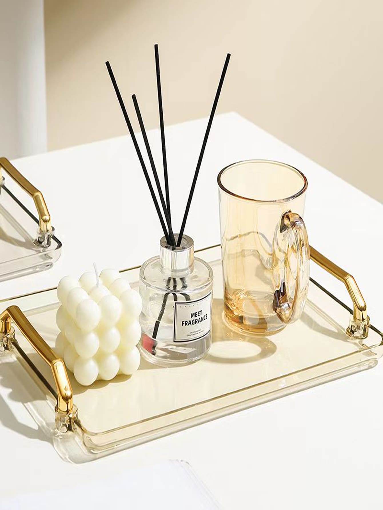 1 pieza Bandeja transparente para el baño, Bandeja de almacenamiento de cosméticos, Organizador para tocador y escritorio, Portabotellas, Organizador de tazas de té, Apto para perfume, cuidado de la piel, tazas, herramientas de belleza, decoración del hogar, decoración de la habitación, accesorios de baño, regalo de Navidad - Dorado - Ver 1