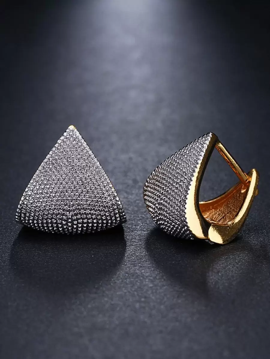 2pcs Men Triangle Design Earrings