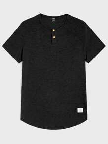 GENTILAND Men Letter Patched Detail Half Button Placket Tee - Black - View 1