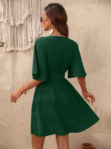 Breezaya 素色腰帶圍裹A字連衣裙 - 綠色 - 查看 2