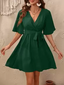 Breezaya 素色腰帶圍裹A字連衣裙 - 綠色 - 查看 4