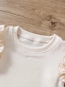 SHEIN Tween 女童杏色荷叶边肩部装饰盖袖紧身 T 恤，春夏 - 杏色 - 查看 6