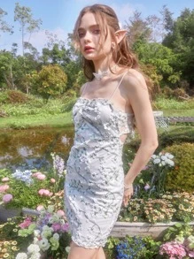 ROMWE 花卉刺繡褶邊吊帶洋裝 - 白色 - 查看 5