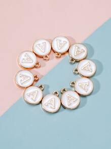 1盒時尚鋅合金字母細節圓形DIY吊墜適用於女士DIY首飾製作