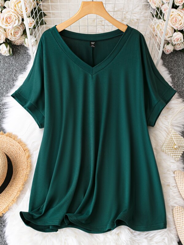 EMERY ROSE Plus Solid V Neck Batwing Sleeve Tee