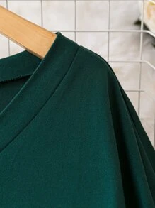 EMERY ROSE Plus Solid V Neck Batwing Sleeve Tee - Dark Green - View 3